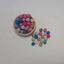 Load image into Gallery viewer, 1.5cm felt balls