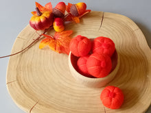 Load image into Gallery viewer, Set of felt pumpkins for loose parts play