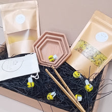 Load image into Gallery viewer, Bee Sensory play box