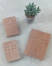 Load image into Gallery viewer, Medium Tracing Prayer Cross