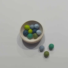 Load image into Gallery viewer, Set of 12 2cm felt balls, earth colours